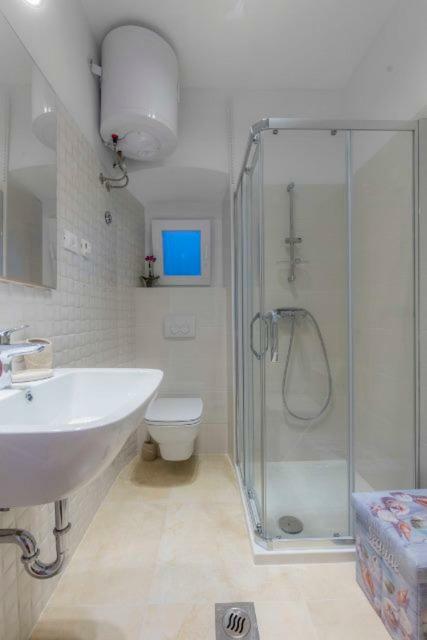 Season4All Apartments Mali Losinj Luaran gambar
