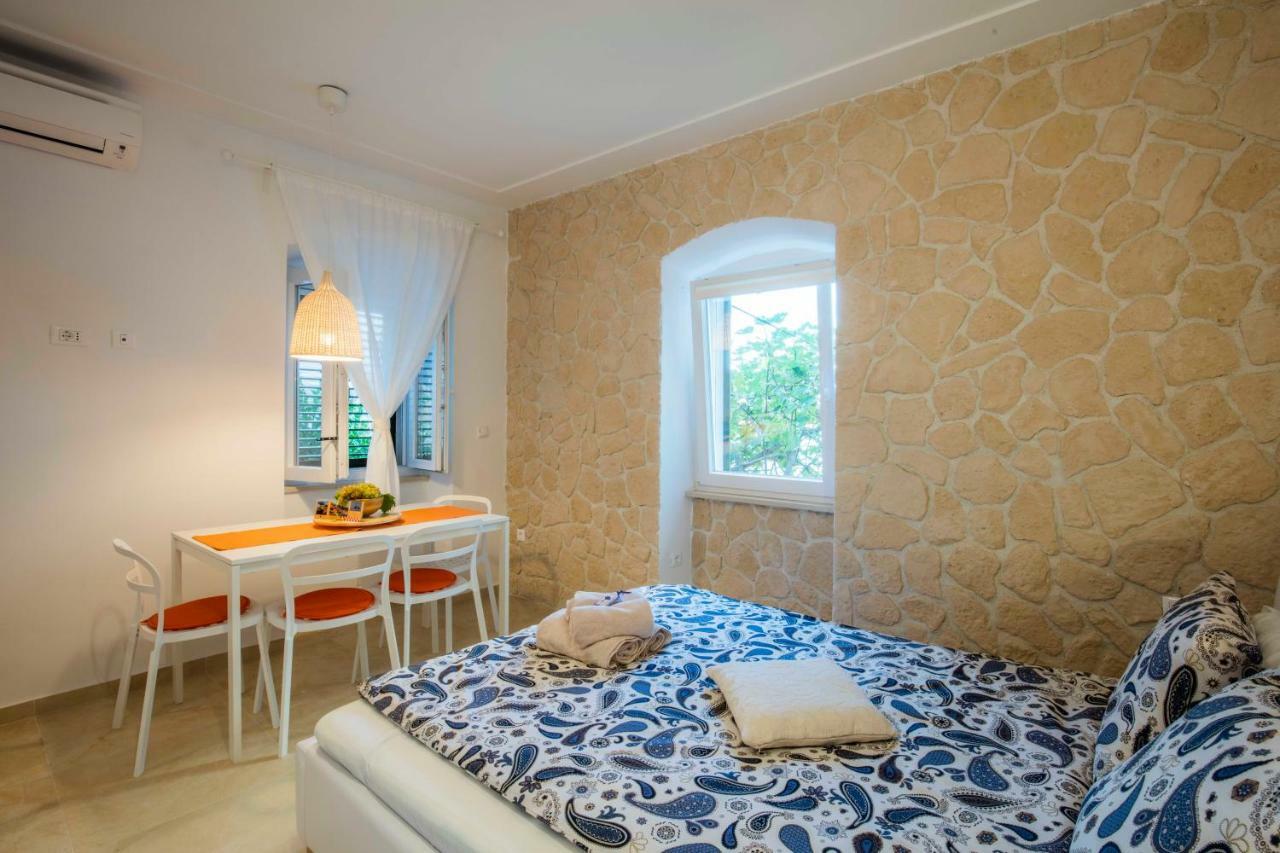 Season4All Apartments Mali Losinj Luaran gambar